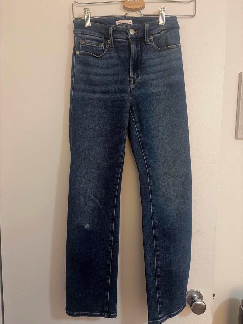 Good American Straight-Leg Jeans in Dark Blue Wash